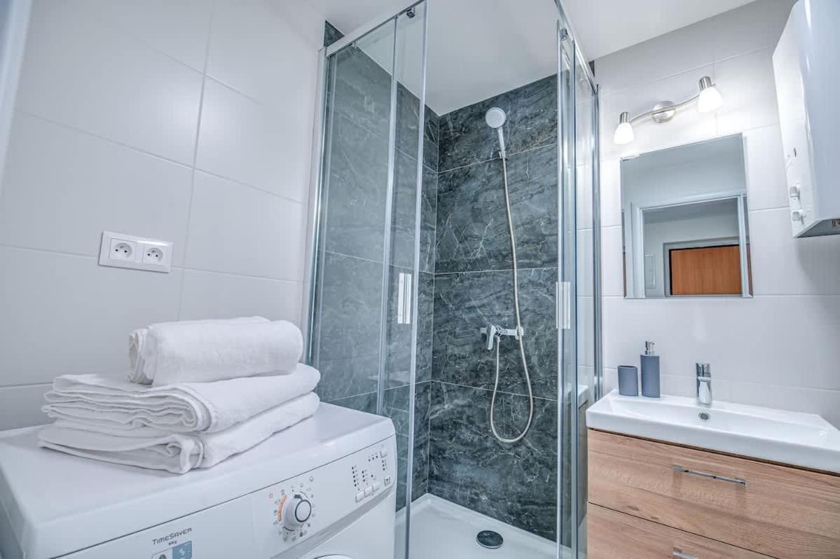 Nitra Castle Suite - Modern Elegance & Serenity Exterior foto